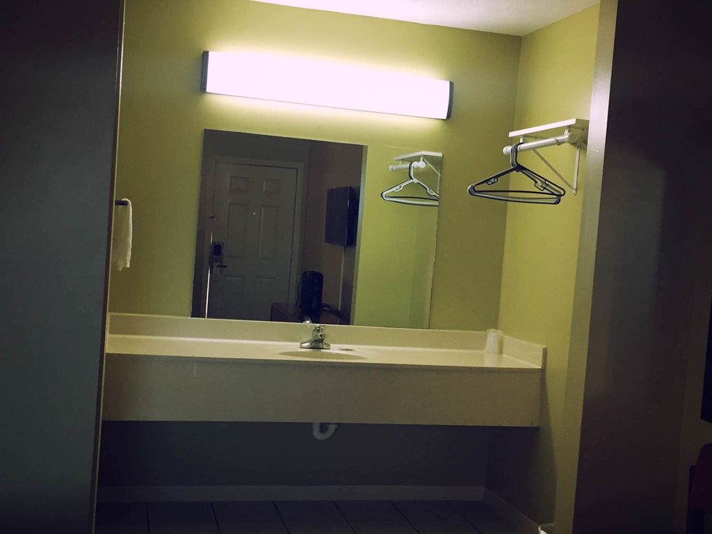 Rama Inn Bells - Jackson West Hwy 412 Room photo