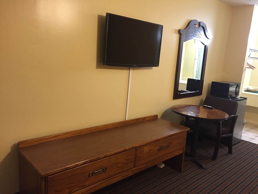 Rama Inn Bells - Jackson West Hwy 412 Room photo
